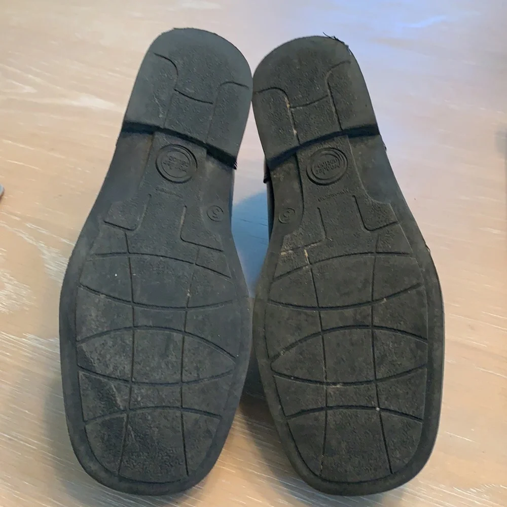 Men’s Wonder Nation shoes Black loafers Size 5